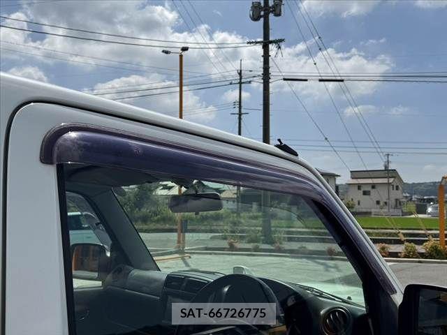 Suzuki JIMNY 2010-06 8074166-27