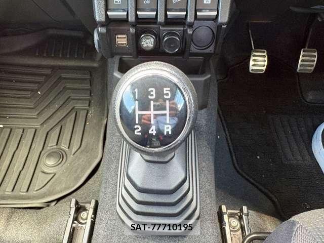 Suzuki JIMNY 2021-05 8074154-11