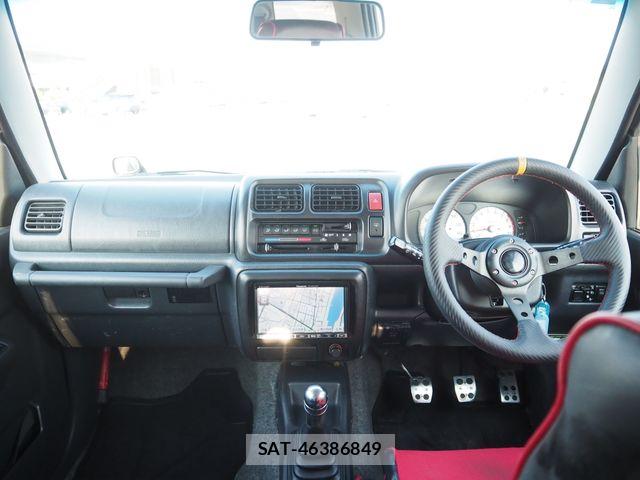 Suzuki JIMNY 2004-09 8099846-13