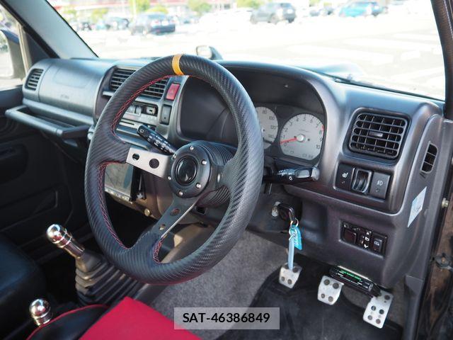 Suzuki JIMNY 2004-09 8099846-1