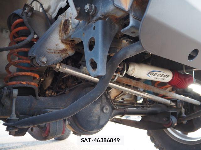 Suzuki JIMNY 2004-09 8099846-27