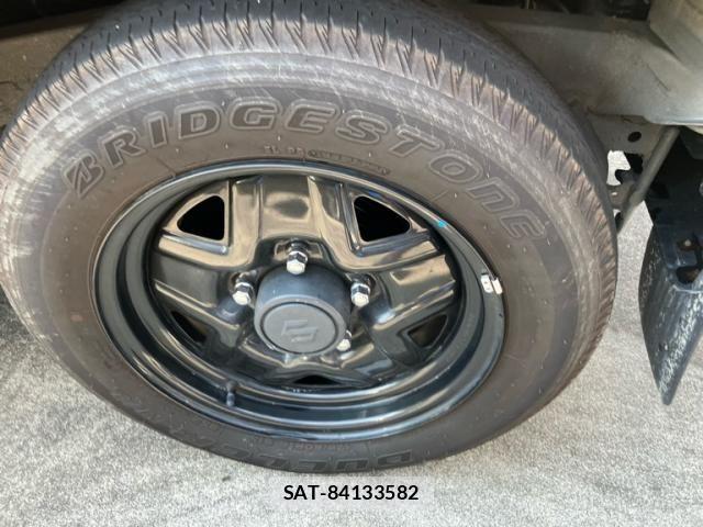 Suzuki JIMNY 2023-10 8099838-3