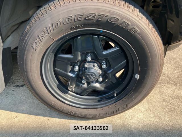 Suzuki JIMNY 2023-10 8099838-5