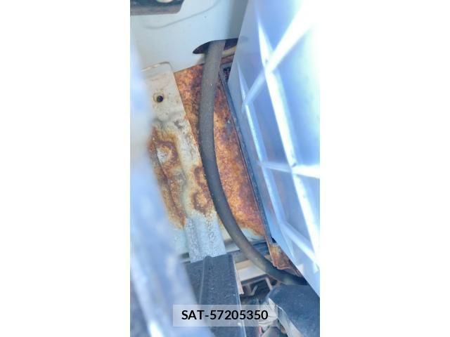 Suzuki JIMNY 2013-06 8099845-24