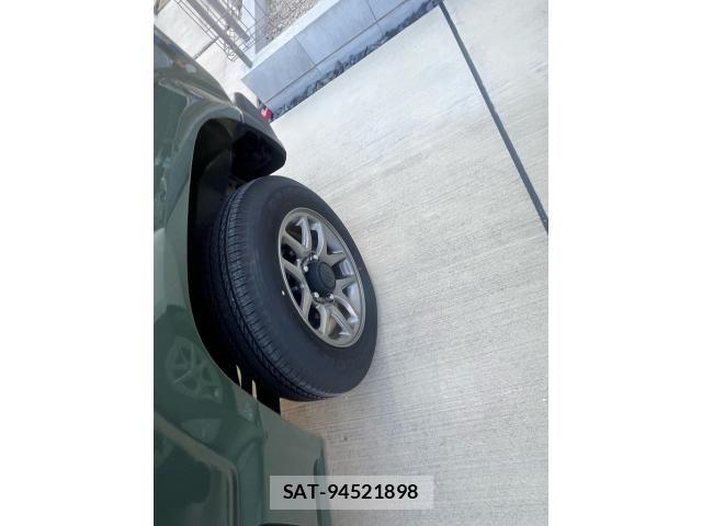 Suzuki JIMNY 2024-10 8099815-5