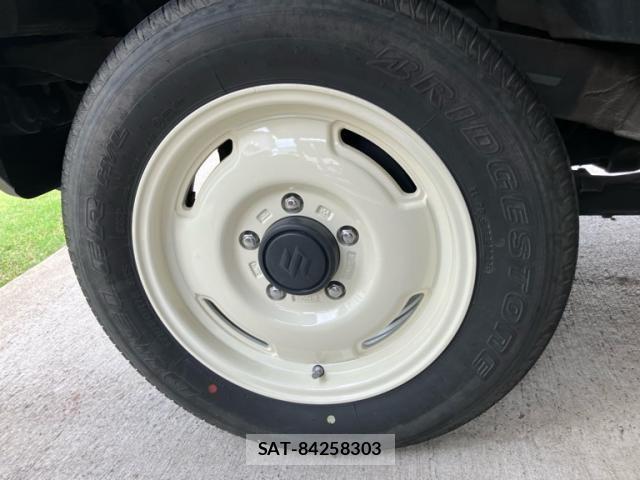 Suzuki JIMNY 2022-10 8130788-25