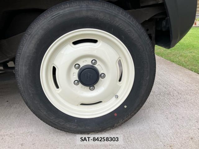 Suzuki JIMNY 2022-10 8130788-26