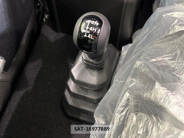 Suzuki JIMNY 2026-06 8130777-2