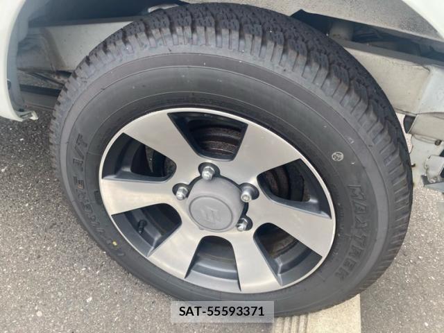 Suzuki JIMNY 2011-08 8130806-11