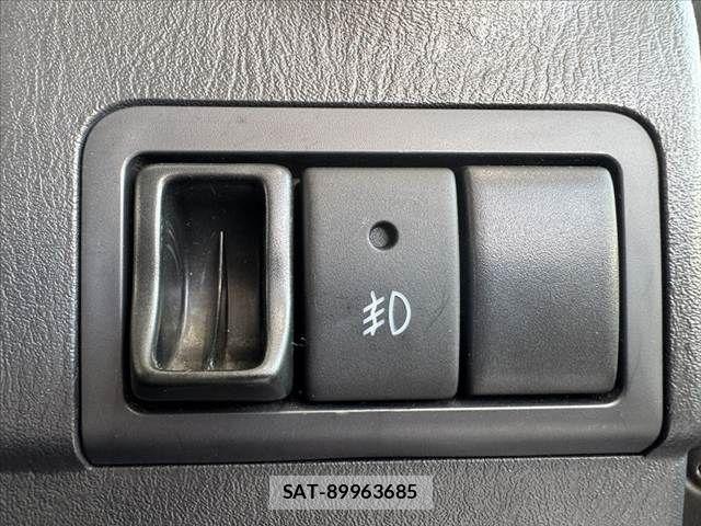 Suzuki JIMNY 2013-07 8145968-23