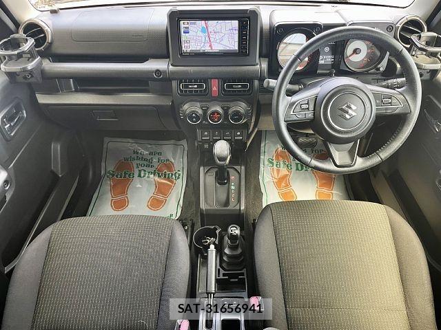 Suzuki JIMNY 2019-01 8208050-1