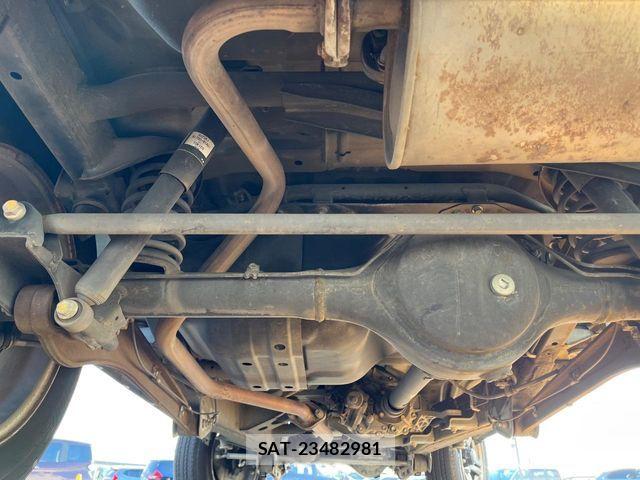Suzuki JIMNY 2015-05 8208059-18