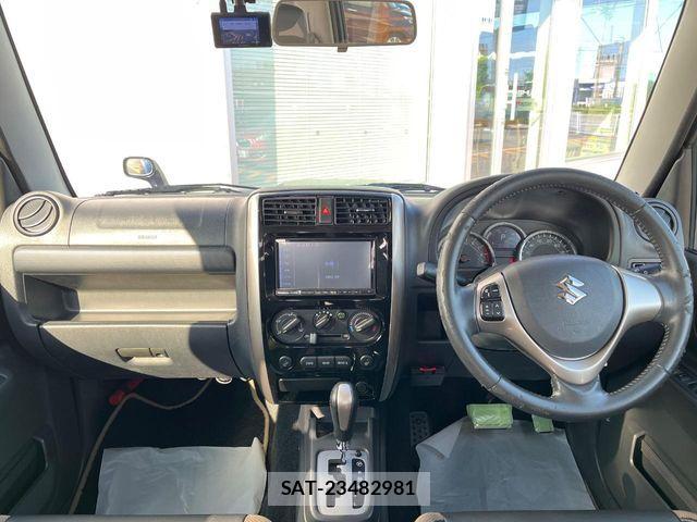Suzuki JIMNY 2015-05 8208059-1
