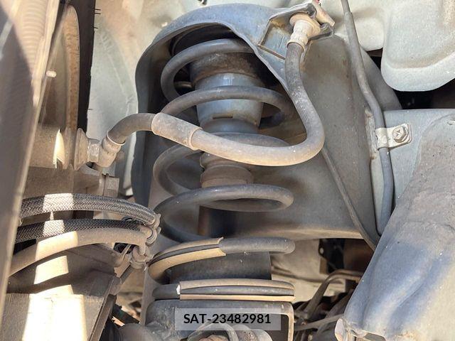 Suzuki JIMNY 2015-05 8208059-19