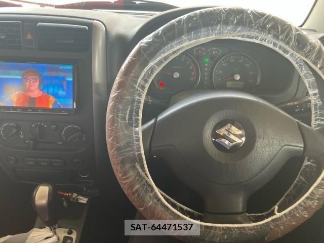 Suzuki JIMNY 2004-12 8208066-21