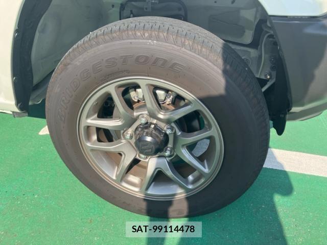 Suzuki JIMNY 2025-03 8208034-16