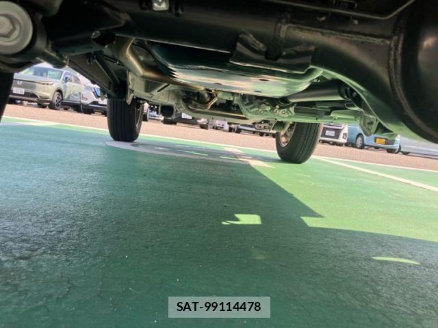 Suzuki JIMNY 2025-03 8208034-20