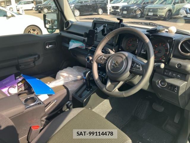 Suzuki JIMNY 2025-03 8208034-4
