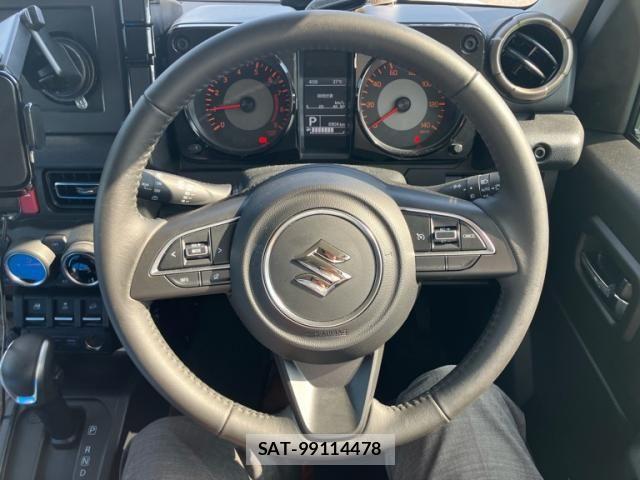 Suzuki JIMNY 2025-03 8208034-7