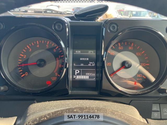 Suzuki JIMNY 2025-03 8208034-8