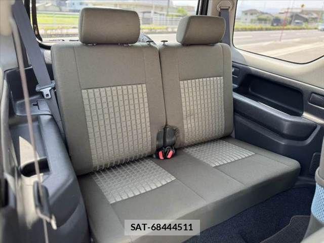 Suzuki JIMNY 2006-05 8208065-18