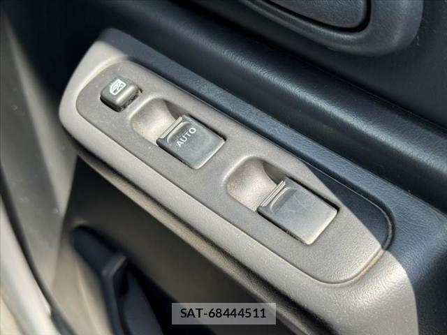 Suzuki JIMNY 2006-05 8208065-27