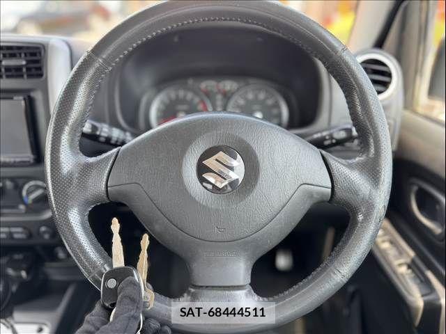 Suzuki JIMNY 2006-05 8208065-4