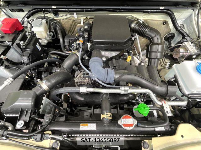 Suzuki JIMNY 2025-05 8208030-17