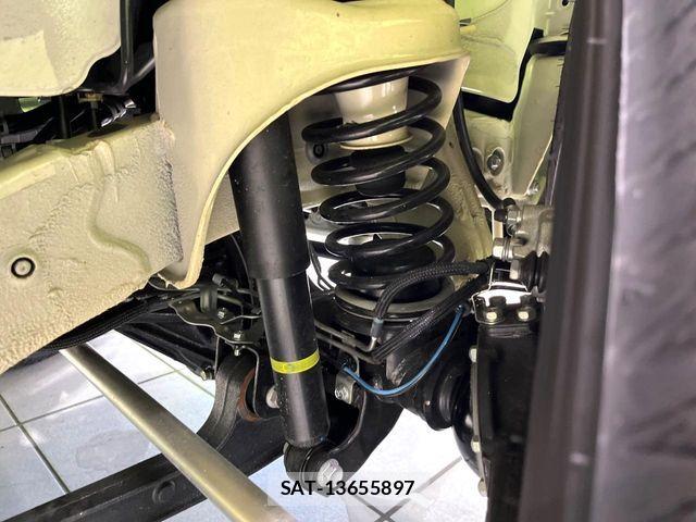 Suzuki JIMNY 2025-05 8208030-19