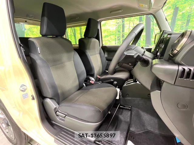Suzuki JIMNY 2025-05 8208030-7
