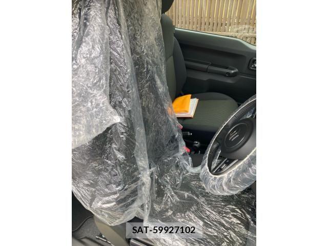 Suzuki JIMNY 2025-04 8208035-8