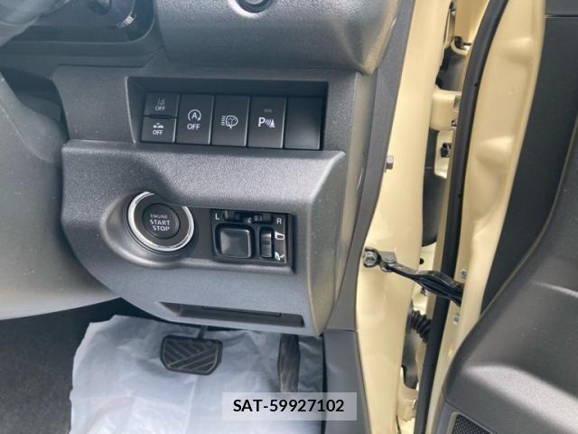 Suzuki JIMNY 2025-04 8208035-13