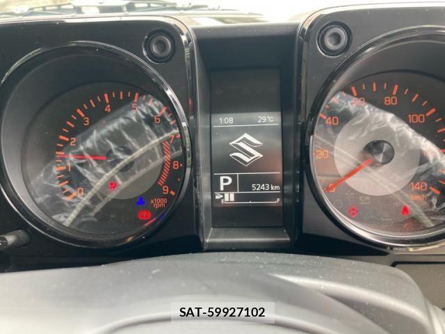 Suzuki JIMNY 2025-04 8208035-14