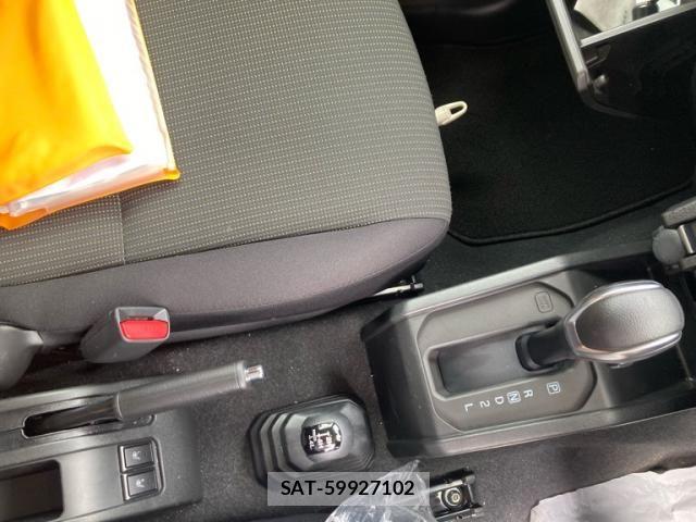 Suzuki JIMNY 2025-04 8208035-16