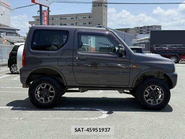 Suzuki JIMNY 2011-06 8208062-11