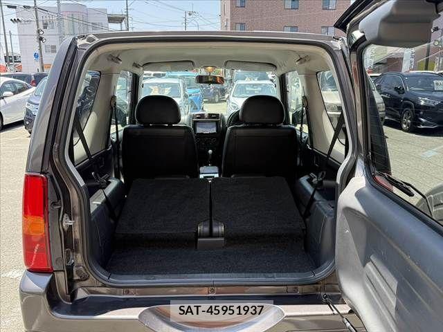 Suzuki JIMNY 2011-06 8208062-20