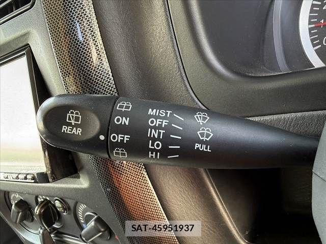Suzuki JIMNY 2011-06 8208062-22