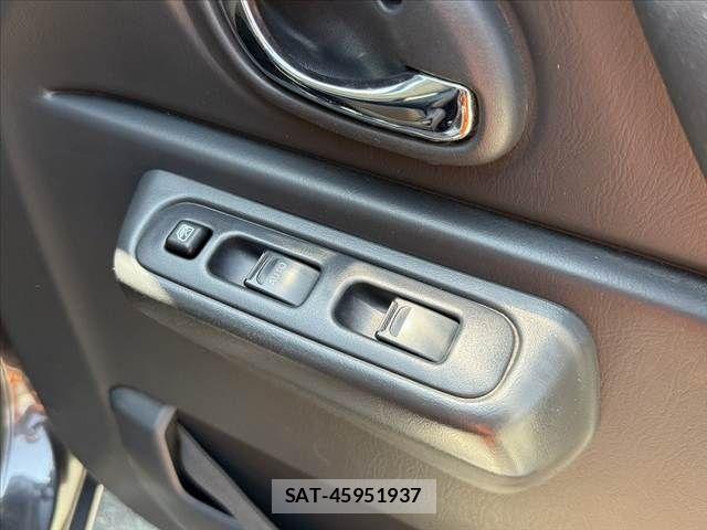 Suzuki JIMNY 2011-06 8208062-24