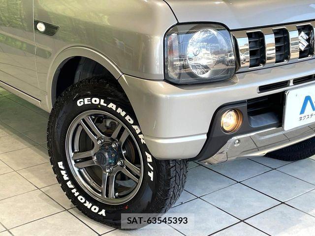 Suzuki JIMNY 2016-06 8208060-11