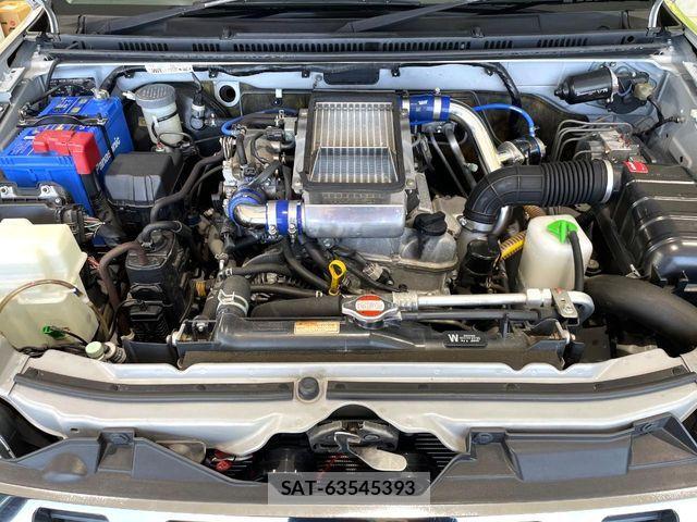 Suzuki JIMNY 2016-06 8208060-17