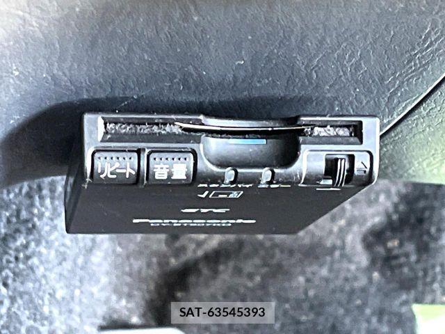 Suzuki JIMNY 2016-06 8208060-5