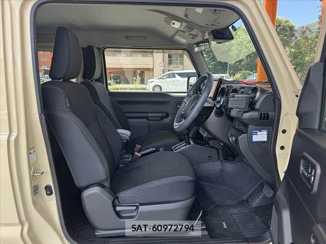 Suzuki JIMNY 2022-03 8208041-15