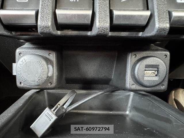 Suzuki JIMNY 2022-03 8208041-25