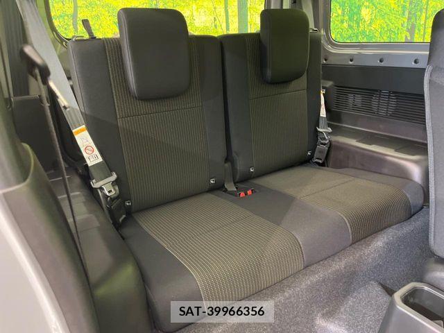 Suzuki JIMNY 2025-06 8208028-8