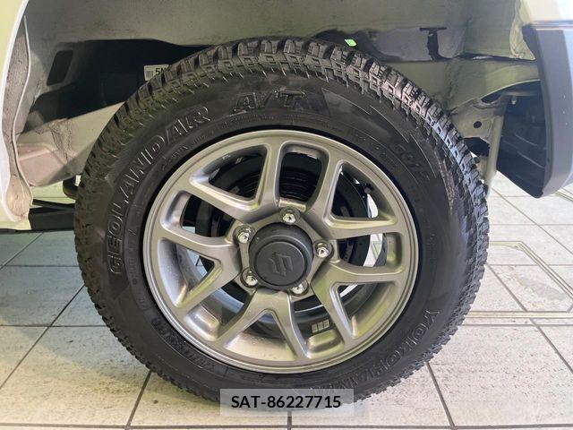 Suzuki JIMNY 2025-05 8208032-12