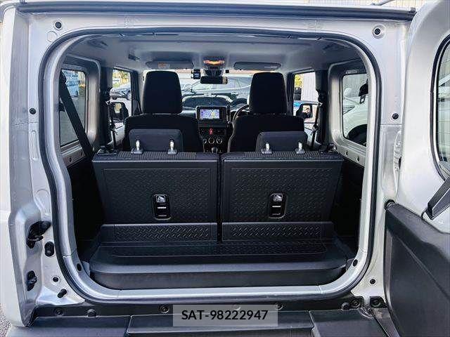 Suzuki JIMNY 2022-07 8208045-9