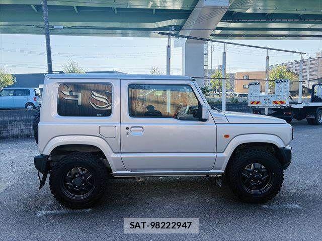 Suzuki JIMNY 2022-07 8208045-16