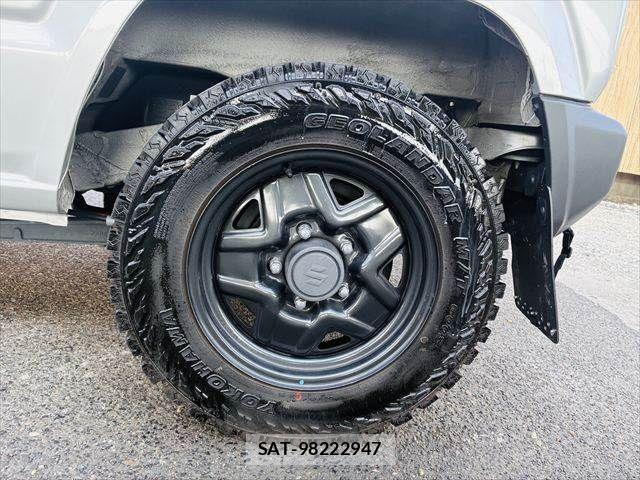 Suzuki JIMNY 2022-07 8208045-28