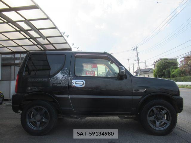 Suzuki JIMNY 2014-12 8208064-4