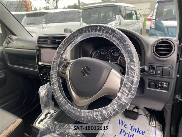 Suzuki JIMNY 2014-12 8208053-14